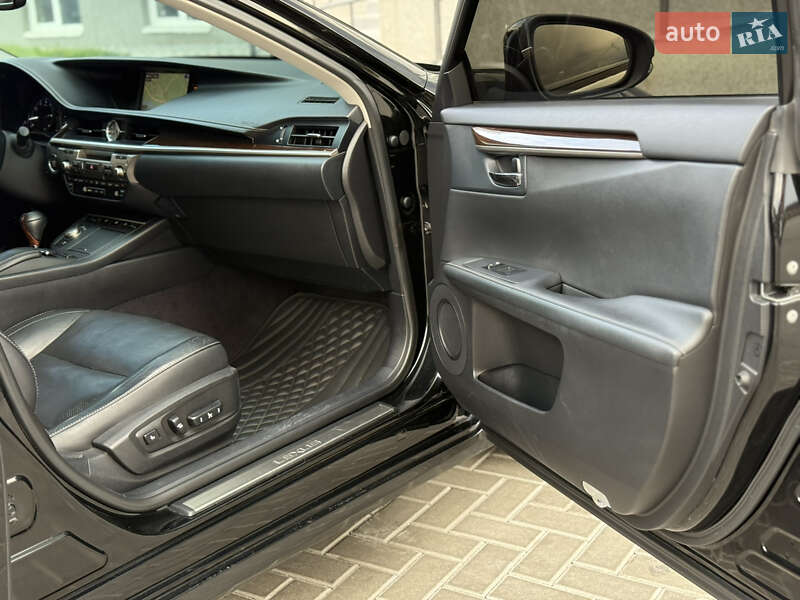 Седан Lexus ES 2014 в Білій Церкві