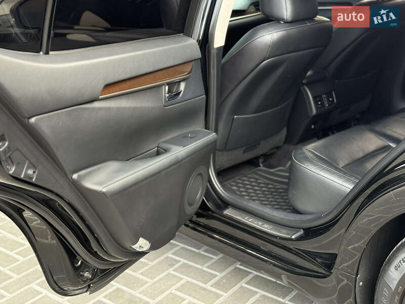 Седан Lexus ES 2014 в Білій Церкві