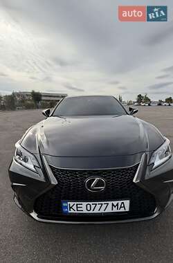 Седан Lexus ES 2023 в Кривом Роге