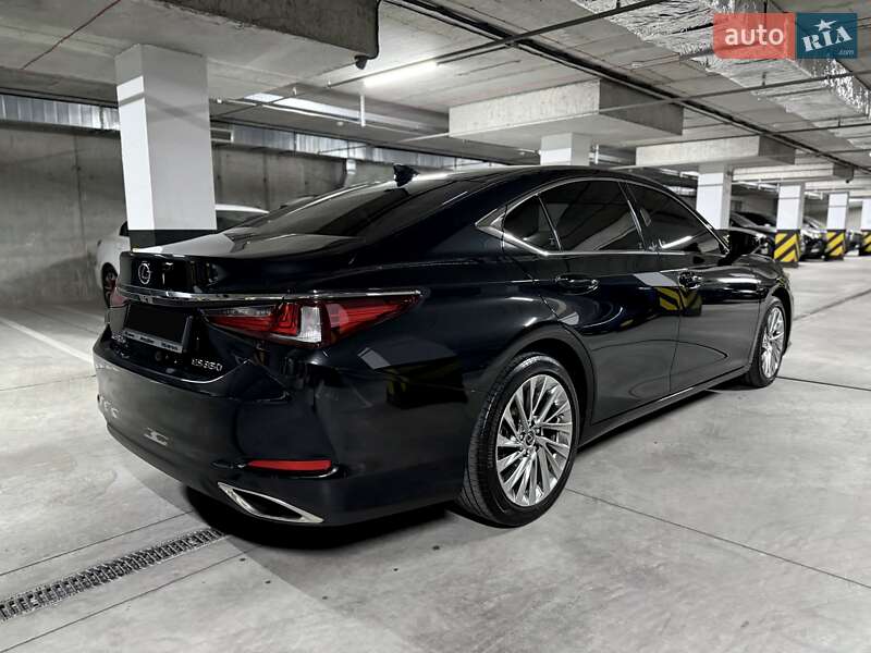 Седан Lexus ES 2022 в Днепре