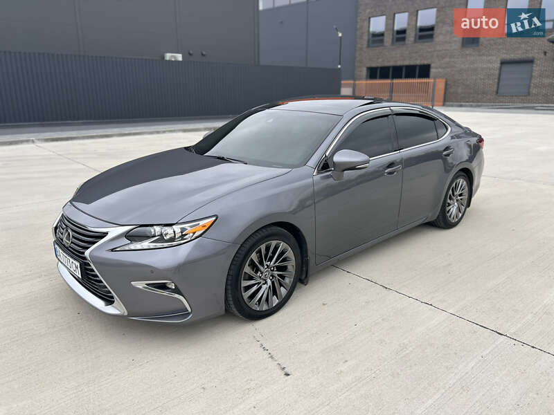 Седан Lexus ES 2018 в Кропивницком фото Седан Lexus ES 2018 в Кропивницком