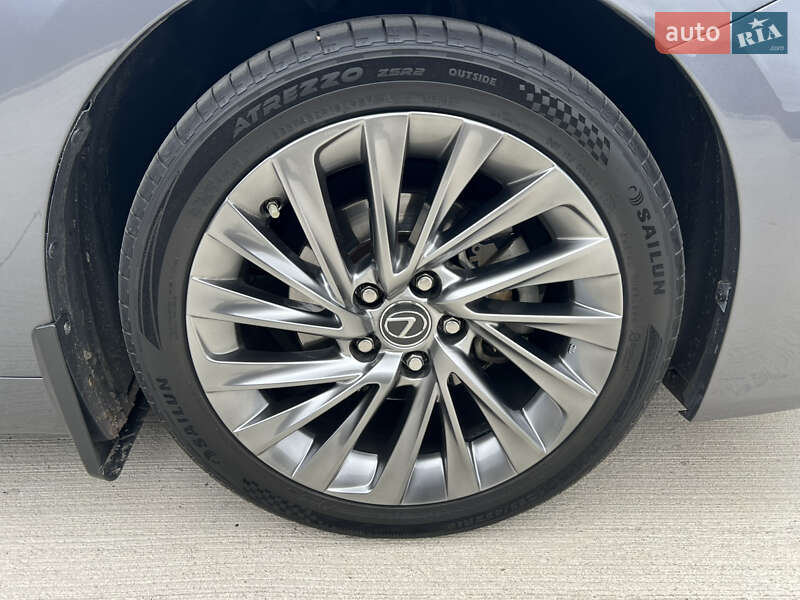 Седан Lexus ES 2018 в Кропивницком фото 17 Седан Lexus ES 2018 в Кропивницком