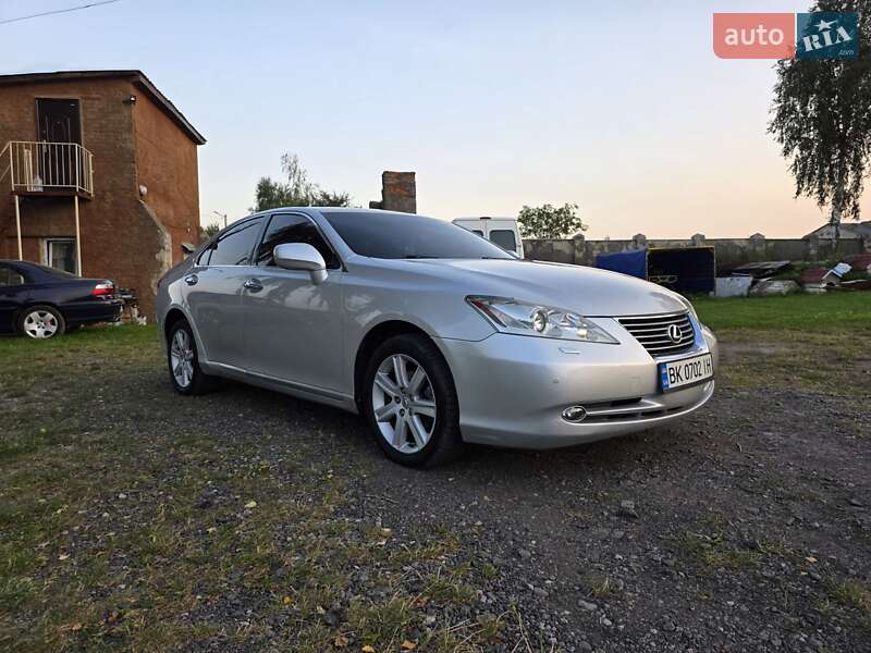 Седан Lexus ES 2007 в Ровно