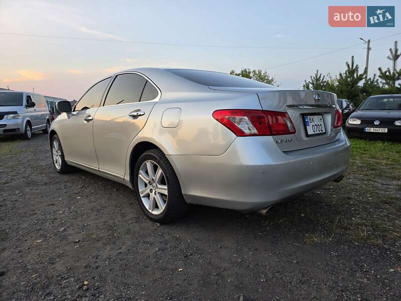 Седан Lexus ES 2007 в Ровно