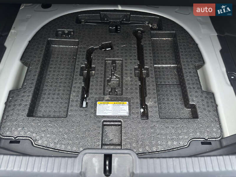 Седан Lexus ES 2021 в Киеве