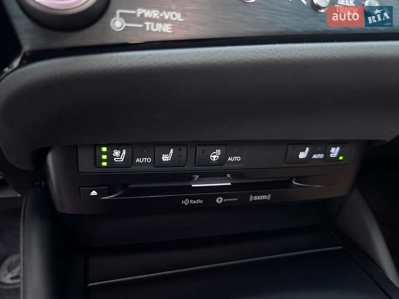 Седан Lexus ES 2021 в Киеве