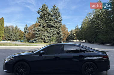 Седан Lexus ES 2021 в Киеве