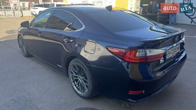 Седан Lexus ES 2017 в Одессе