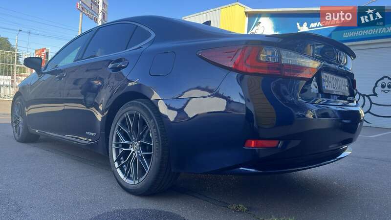 Седан Lexus ES 2017 в Одессе