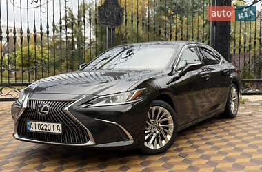 Седан Lexus ES 2019 в Киеве