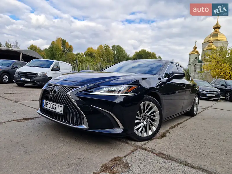 Lexus ES