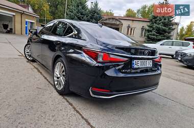 Седан Lexus ES 2019 в Дніпрі