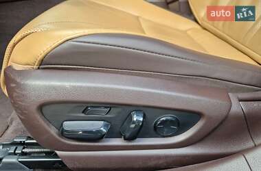Седан Lexus ES 2019 в Дніпрі