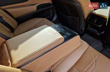 Седан Lexus ES 2019 в Дніпрі
