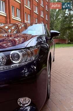 Седан Lexus ES 2013 в Чернігові