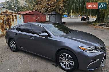 Седан Lexus ES 2016 в 