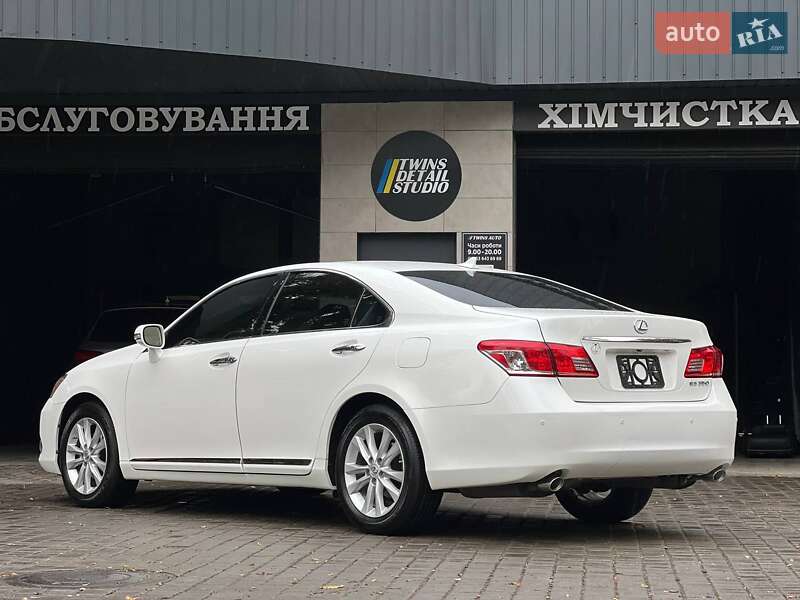 Седан Lexus ES 2012 в Одесі