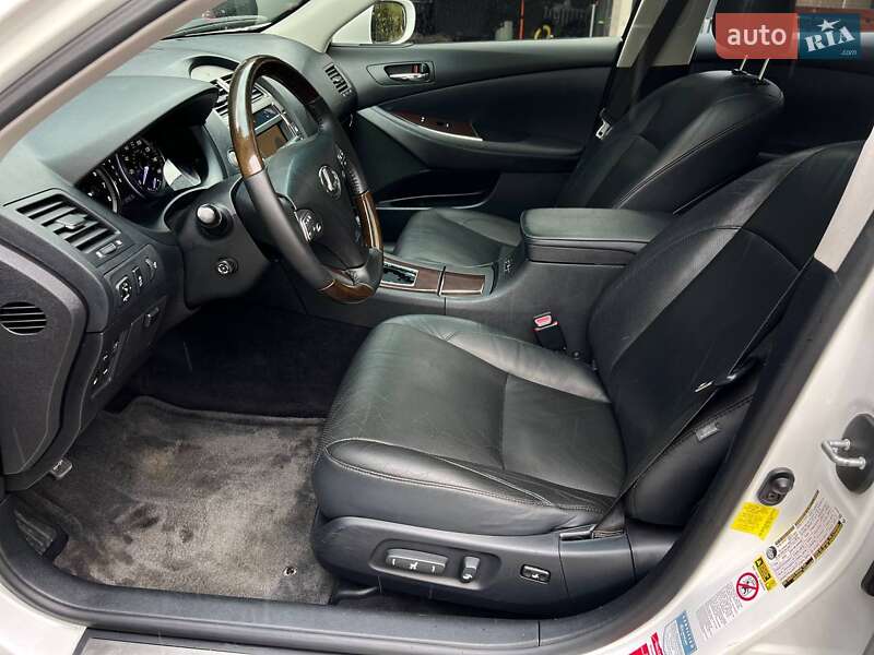 Седан Lexus ES 2012 в Одесі