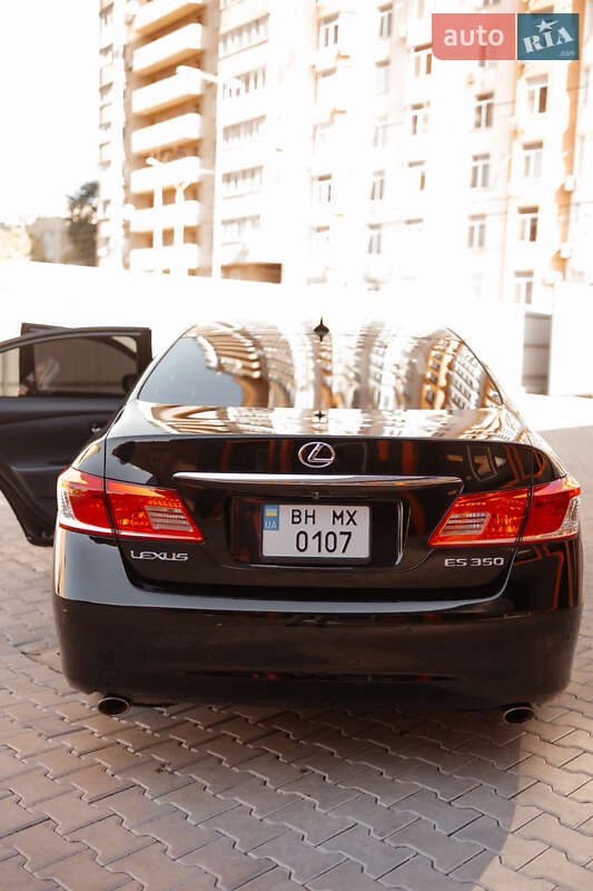 Седан Lexus ES 2010 в Одесі