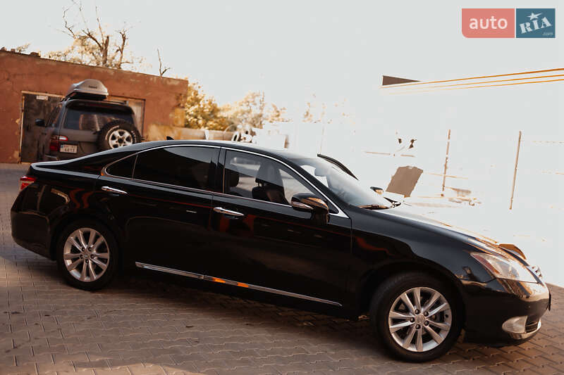 Седан Lexus ES 2010 в Одесі