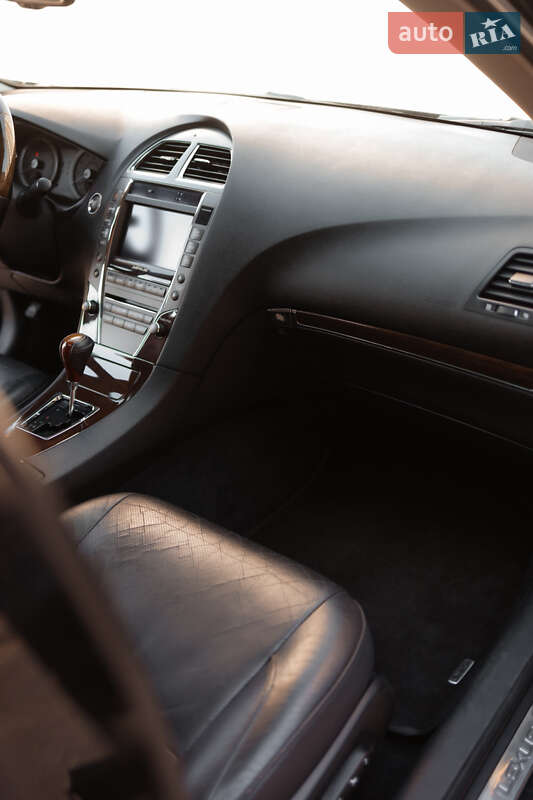 Седан Lexus ES 2010 в Одесі