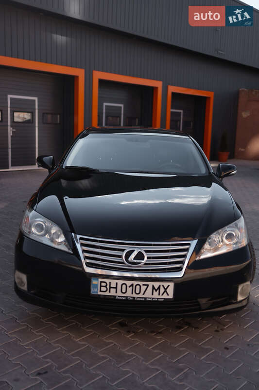 Седан Lexus ES 2010 в Одесі