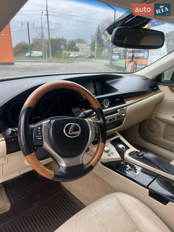 Седан Lexus ES 2012 в Харькове