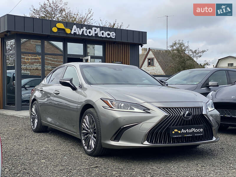 Седан Lexus ES 2021 в Луцке