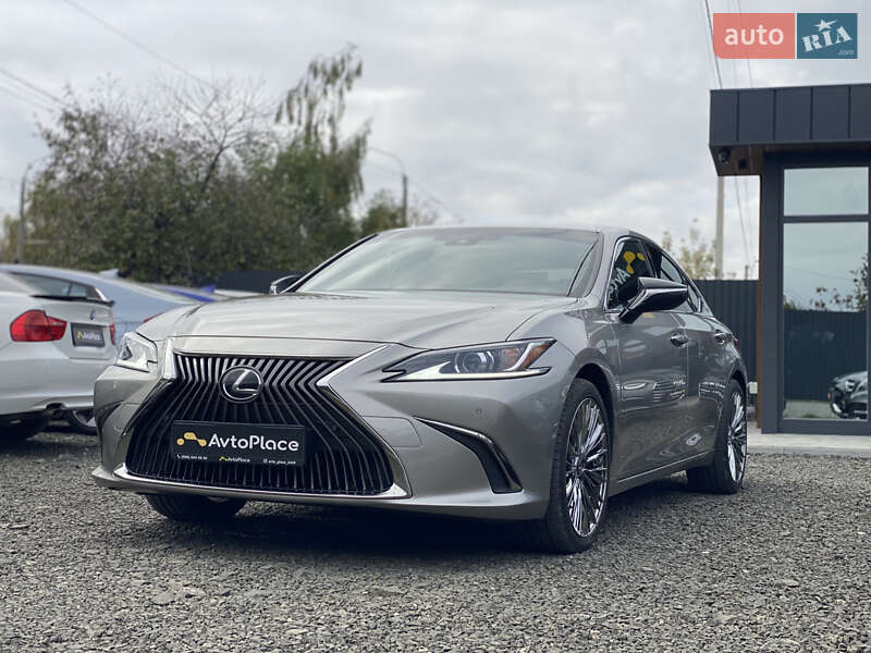 Седан Lexus ES 2021 в Луцке