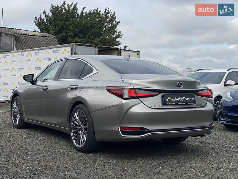 Седан Lexus ES 2021 в Луцке