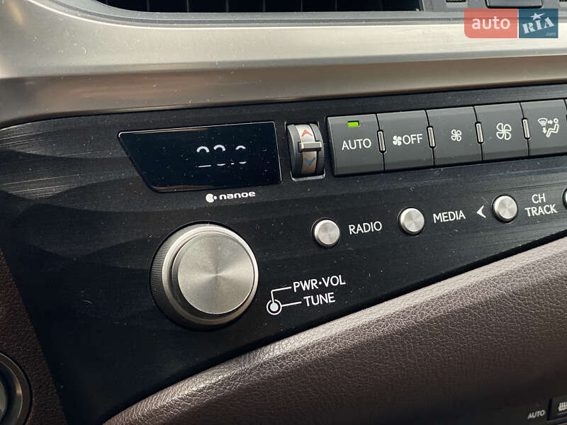 Седан Lexus ES 2021 в Луцке