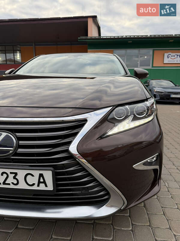 Седан Lexus ES 2015 в Львові фото 6 Седан Lexus ES 2015 в Львові