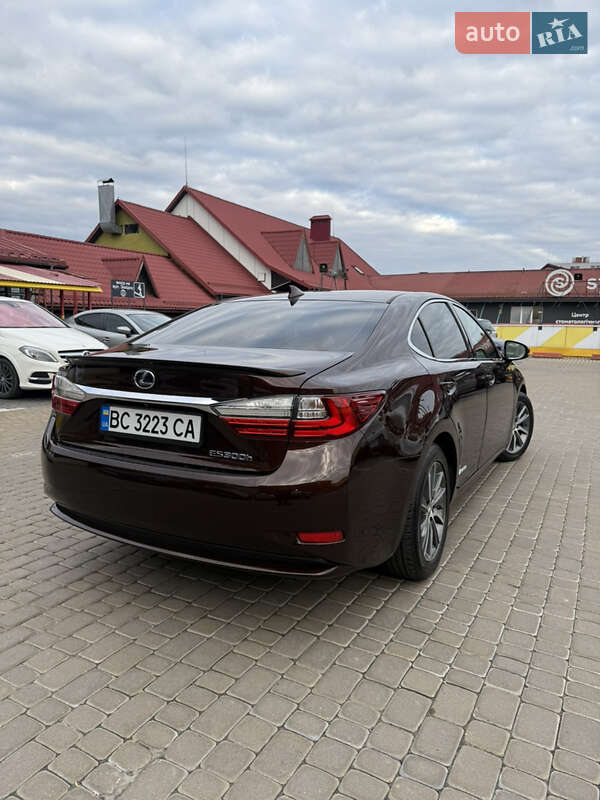 Седан Lexus ES 2015 в Львові фото 17 Седан Lexus ES 2015 в Львові