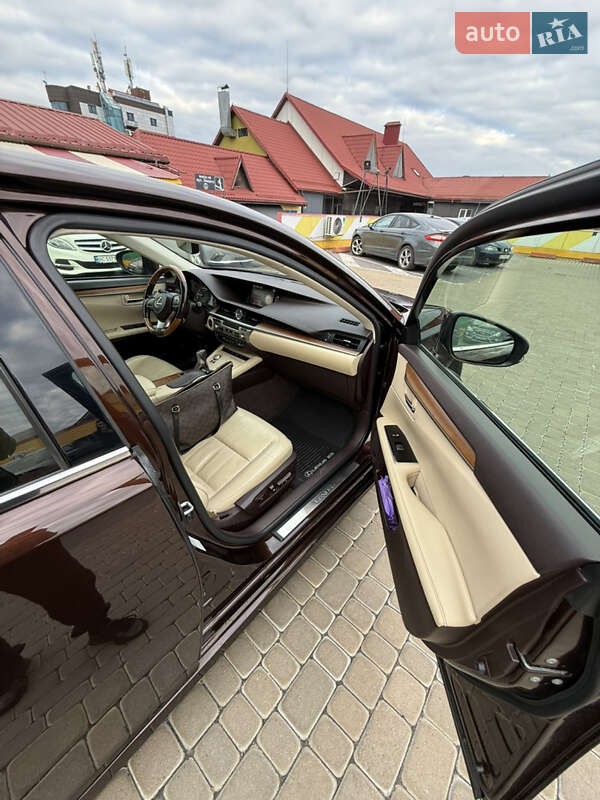 Седан Lexus ES 2015 в Львові фото 20 Седан Lexus ES 2015 в Львові