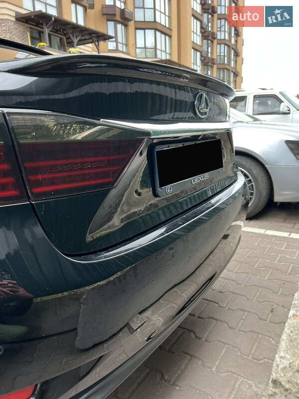 Седан Lexus ES 2014 в Киеве