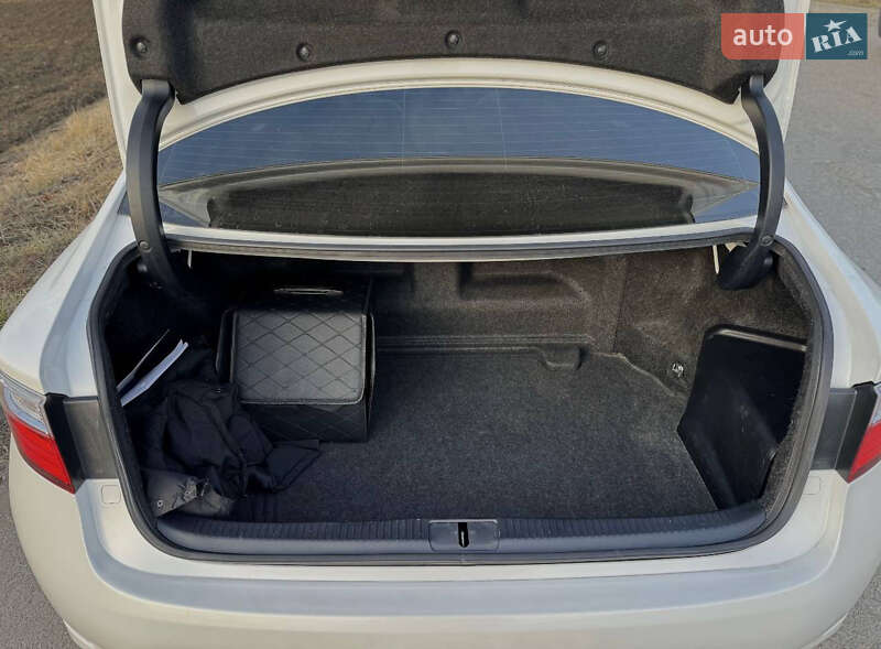 Седан Lexus ES 2012 в Софіївській Борщагівці