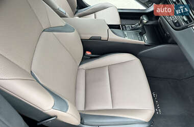 Седан Lexus ES 2021 в 