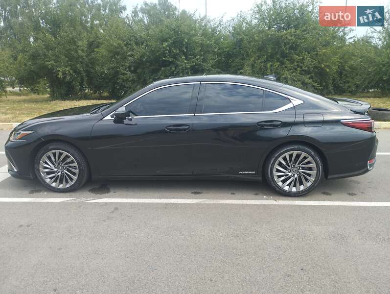 Седан Lexus ES 2018 в Києві