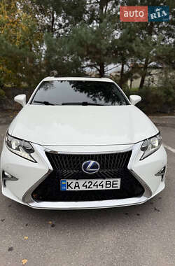 Седан Lexus ES 2017 в 