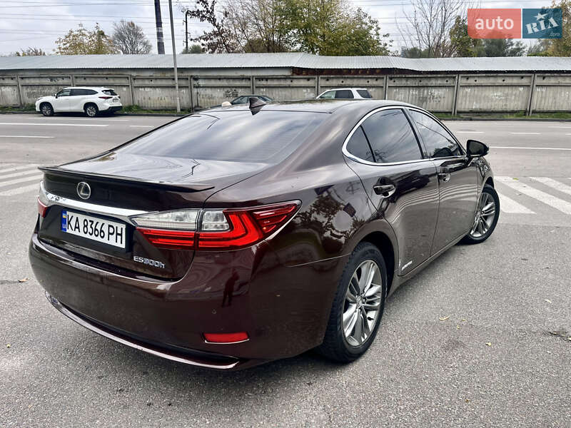 Седан Lexus ES 2015 в Киеве фото 13 Седан Lexus ES 2015 в Киеве