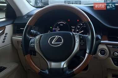 Седан Lexus ES 2014 в 