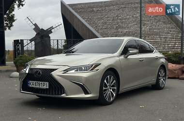 Седан Lexus ES 2020 в 