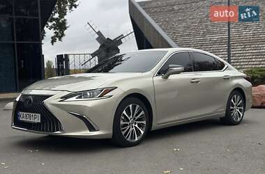 Седан Lexus ES 2020 в 