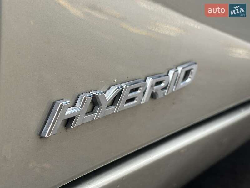 Седан Lexus ES 2020 в Киеве