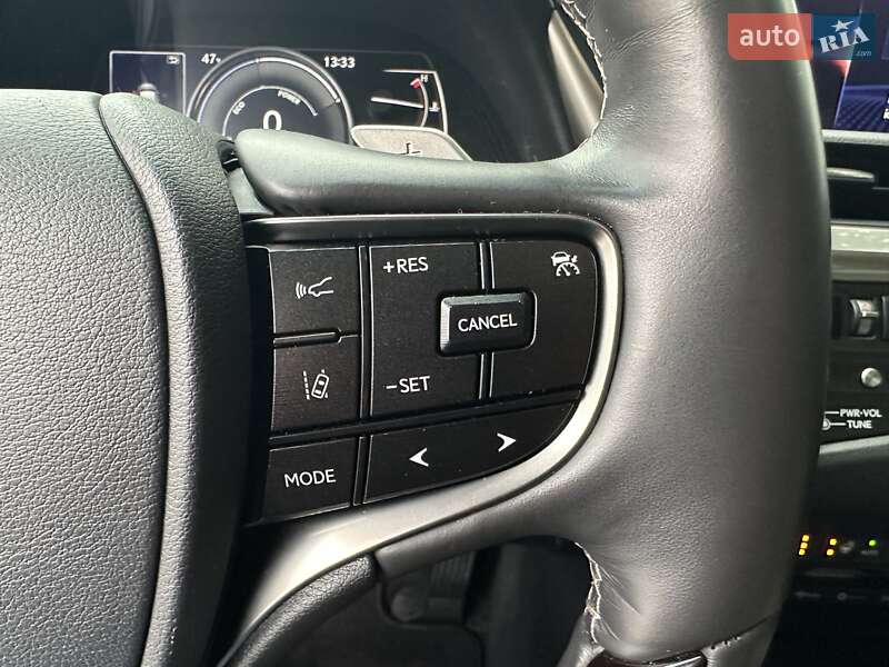 Седан Lexus ES 2020 в Киеве