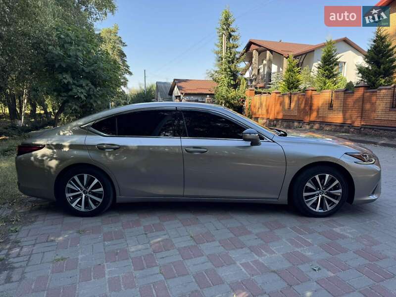 Седан Lexus ES 2018 в Черкассах фото 7 Седан Lexus ES 2018 в Черкассах