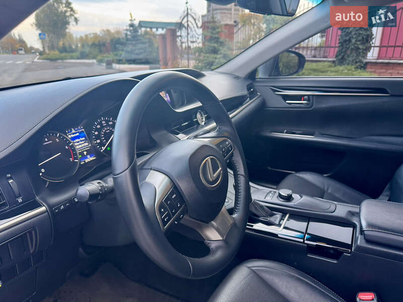 Седан Lexus ES 2017 в Кам'янському фото 10 Седан Lexus ES 2017 в Кам'янському