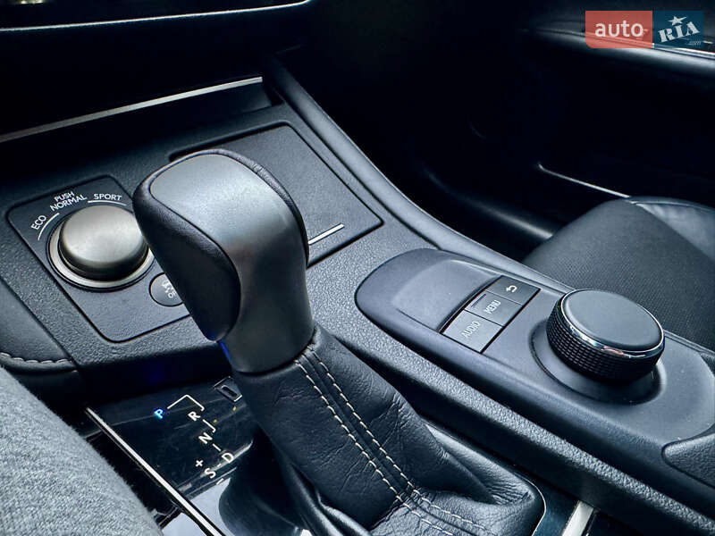 Седан Lexus ES 2017 в Кам'янському фото 20 Седан Lexus ES 2017 в Кам'янському