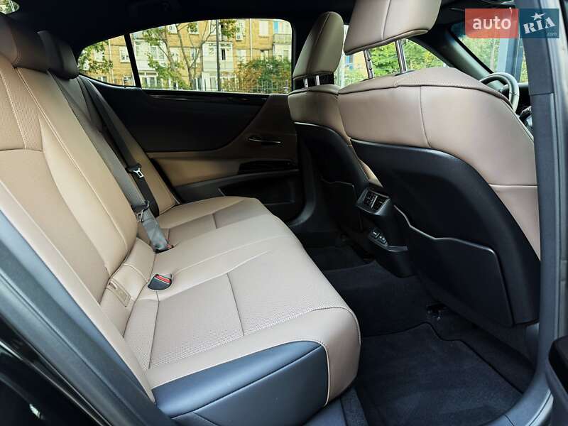 Седан Lexus ES 2023 в Киеве фото 31 Седан Lexus ES 2023 в Киеве