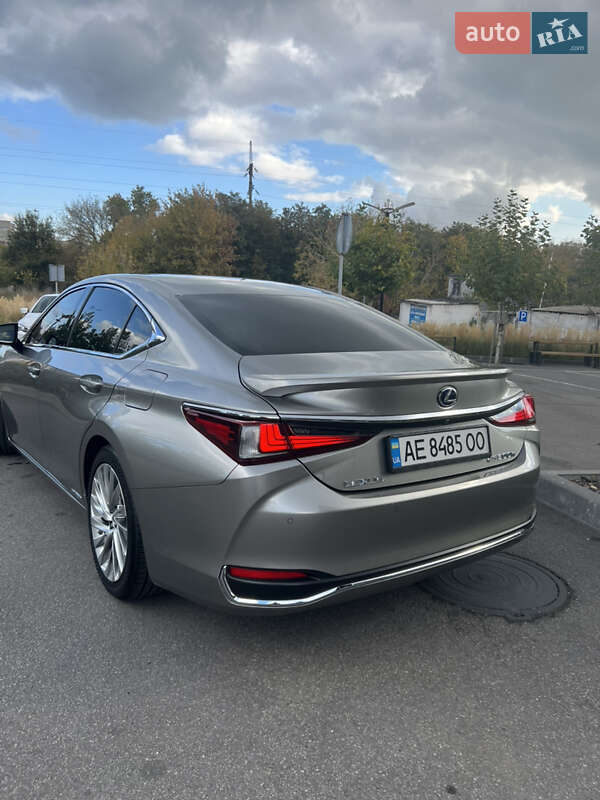Седан Lexus ES 2019 в Днепре